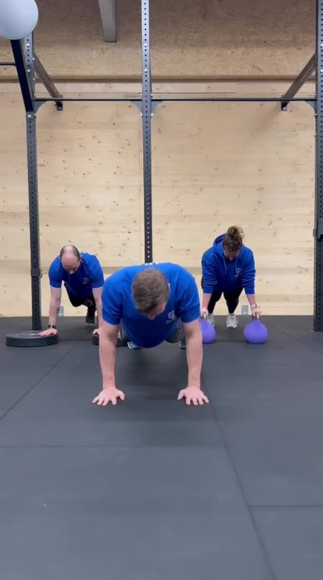 Push-Ups skalieren bei AMITY Athletics